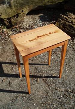 kleine Tische aus Birnbaum